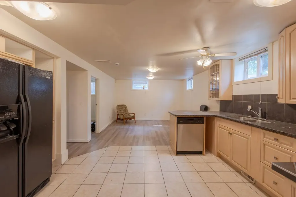 2110 26 Avenue SW Calgary AB T2T1E6