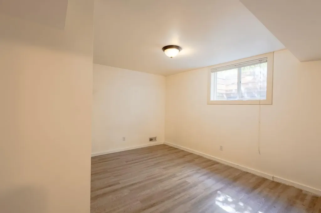 2110 26 Avenue SW Calgary AB T2T1E6