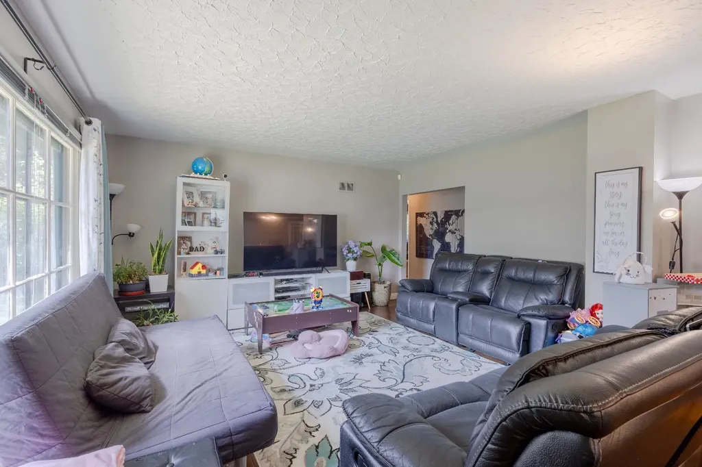 2110 26 Avenue SW Calgary AB T2T1E6