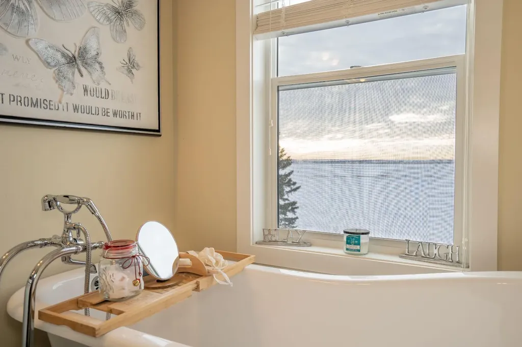 642 Cedar Way Rural Camrose County AB T0B 1M0