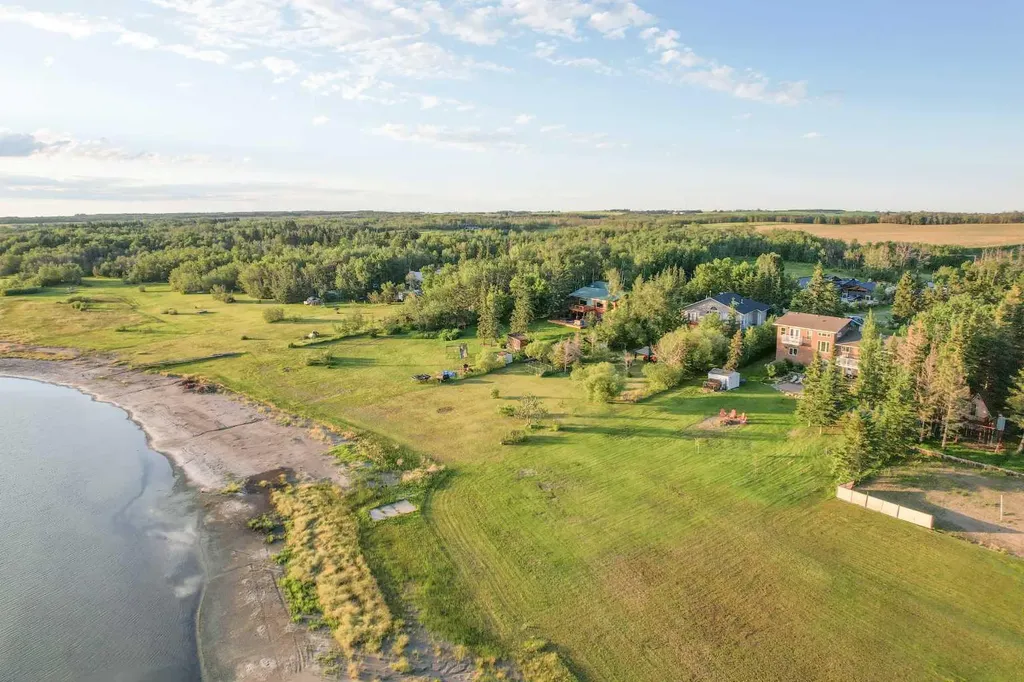 642 Cedar Way Rural Camrose County AB T0B 1M0