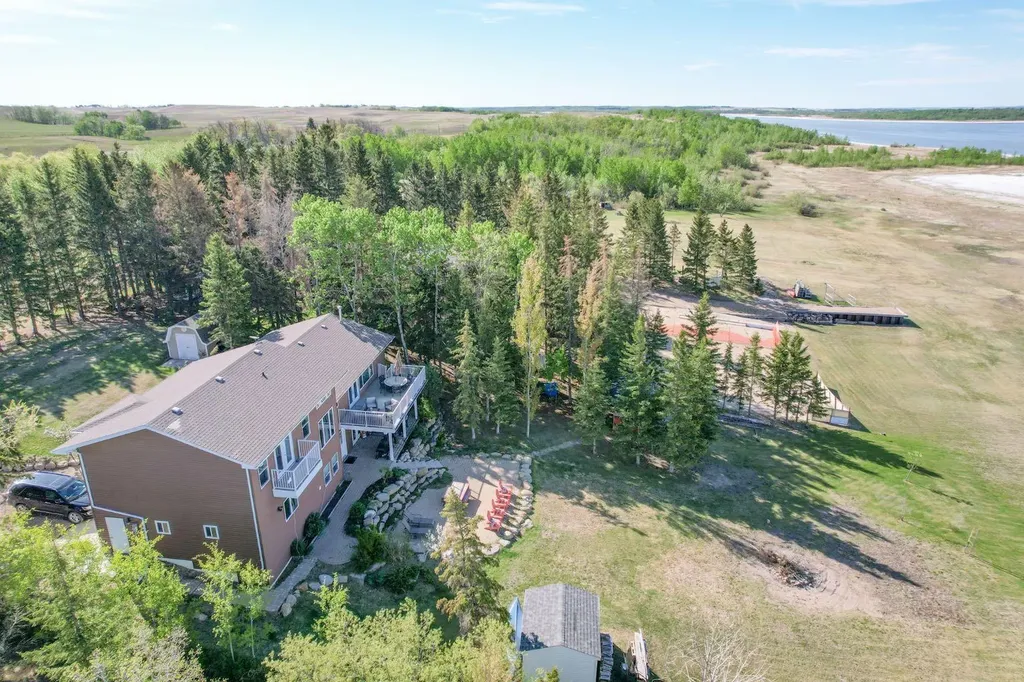 642 Cedar Way Rural Camrose County AB T0B 1M0