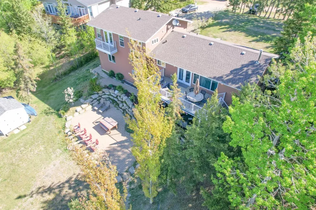 642 Cedar Way Rural Camrose County AB T0B 1M0