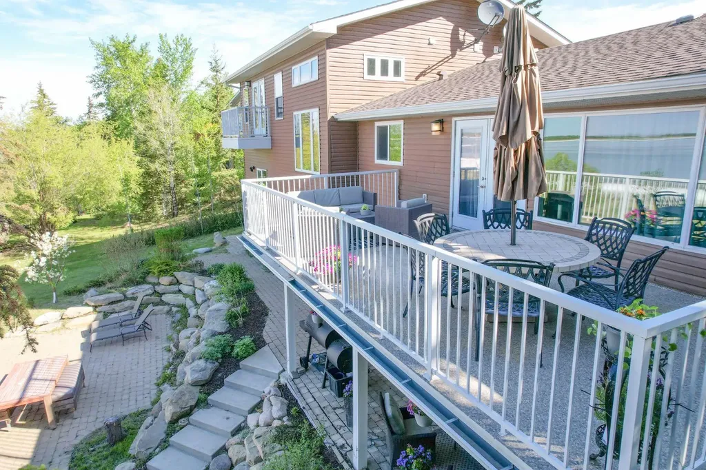 642 Cedar Way Rural Camrose County AB T0B 1M0