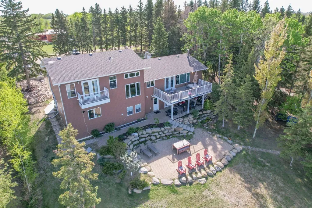 642 Cedar Way Rural Camrose County AB T0B 1M0