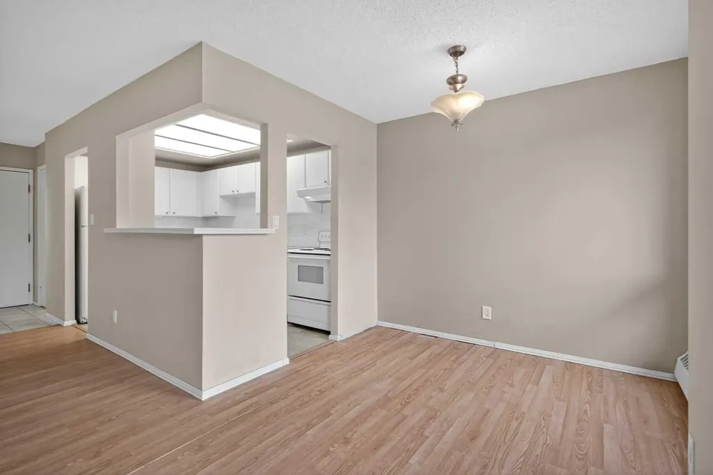1140 15 Avenue SW Calgary AB T2R 1K0