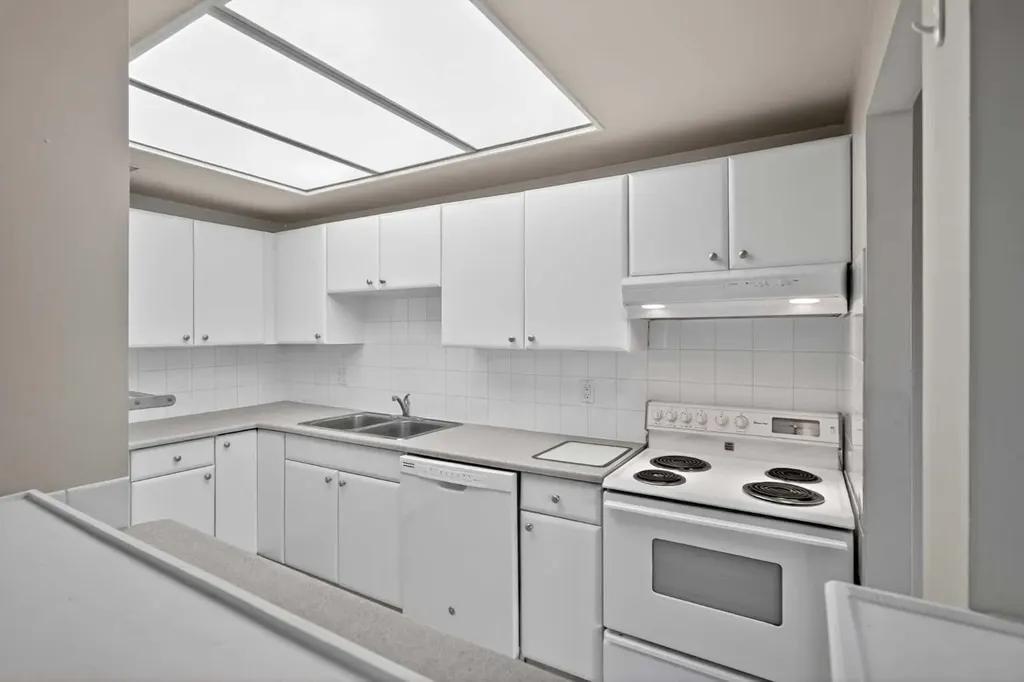 1140 15 Avenue SW Calgary AB T2R 1K0