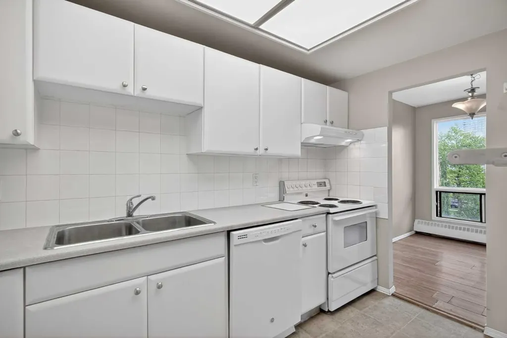 1140 15 Avenue SW Calgary AB T2R 1K0
