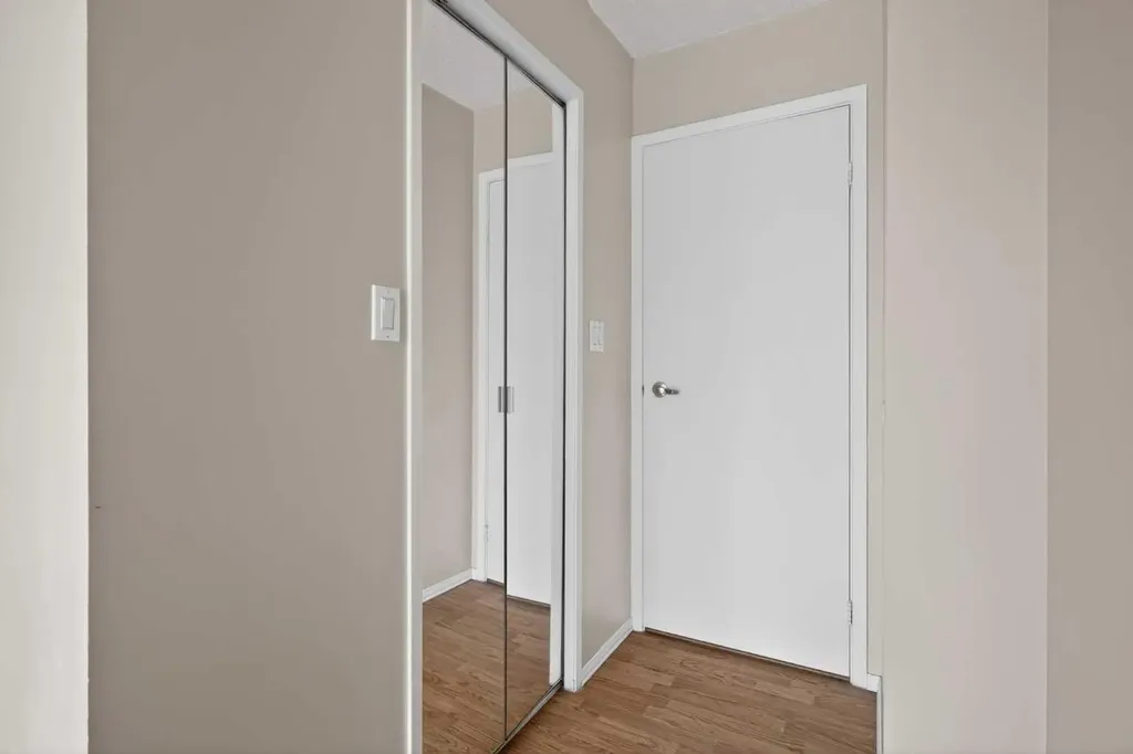 1140 15 Avenue SW Calgary AB T2R 1K0