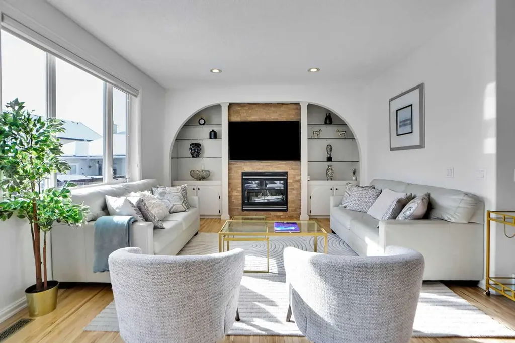 6 Strathridge Way SW Calgary AB T3H 3S3