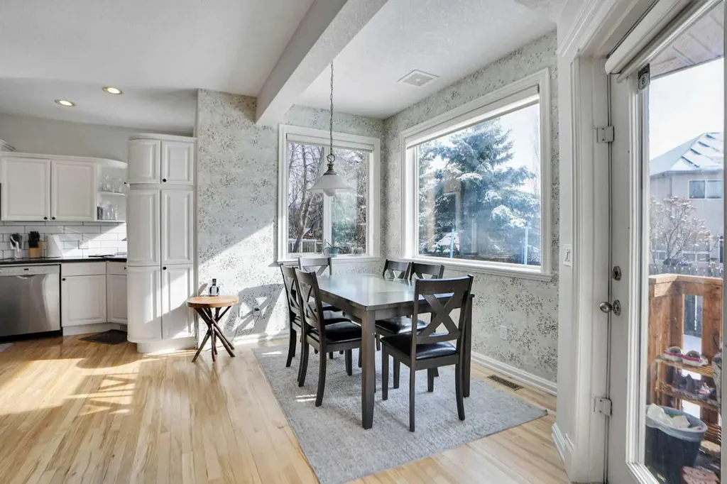 6 Strathridge Way SW Calgary AB T3H 3S3