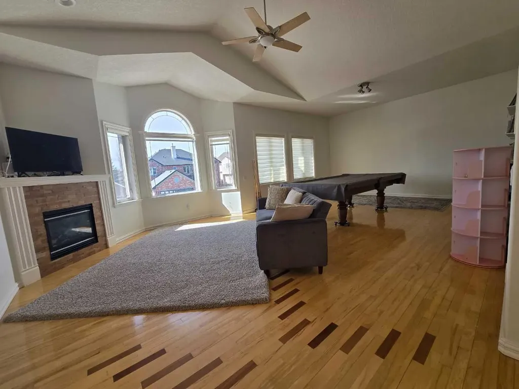 6 Strathridge Way SW Calgary AB T3H 3S3