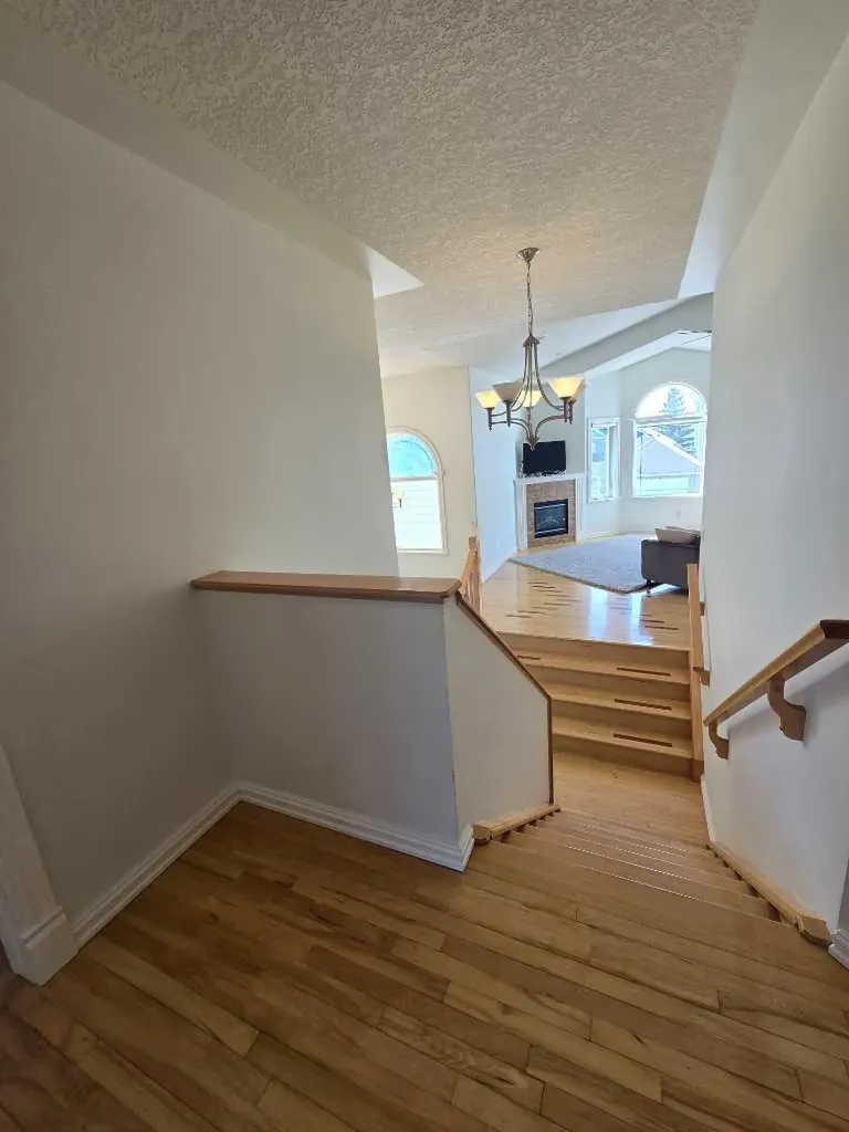 6 Strathridge Way SW Calgary AB T3H 3S3