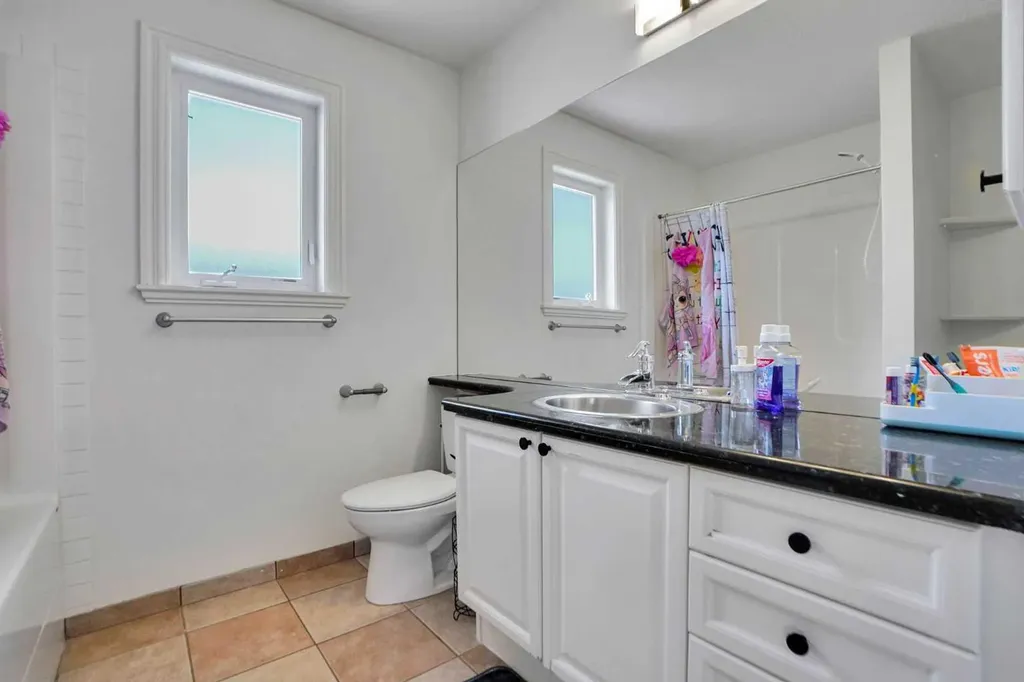6 Strathridge Way SW Calgary AB T3H 3S3