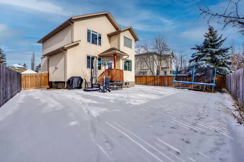 6 Strathridge Way SW Calgary AB T3H 3S3