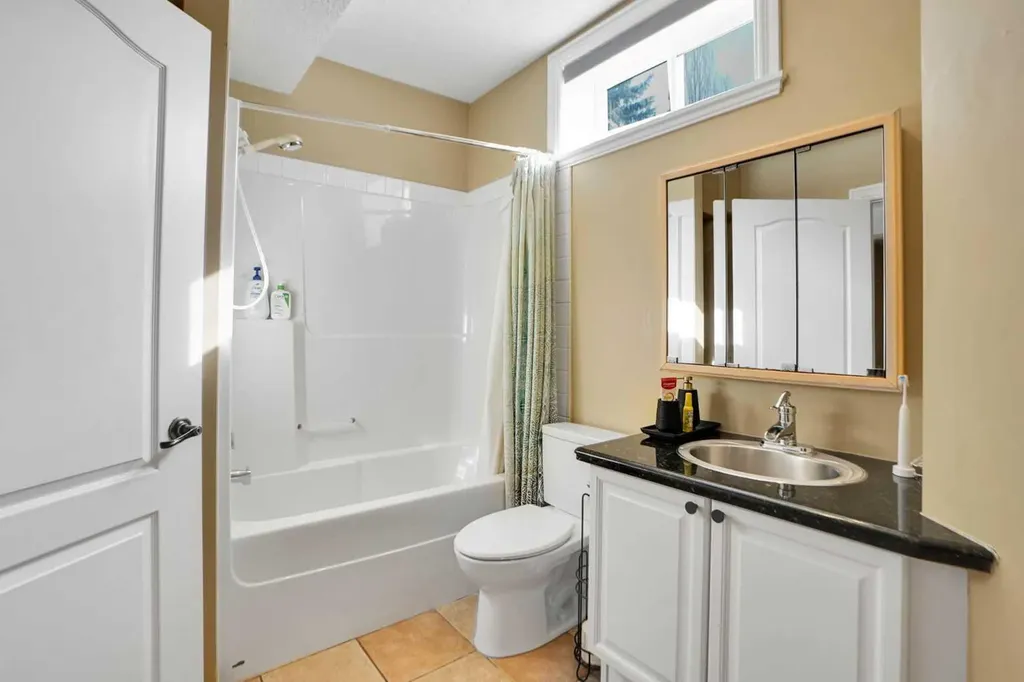 6 Strathridge Way SW Calgary AB T3H 3S3