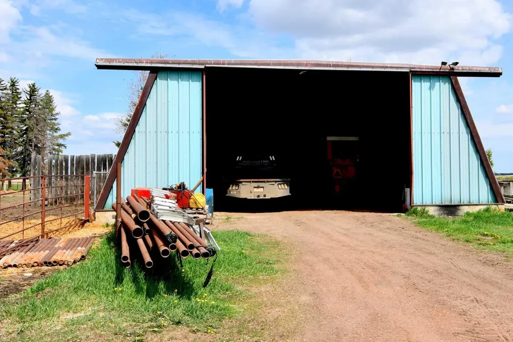 14123 Township Road 404 Rural Flagstaff County AB T0B 1N0