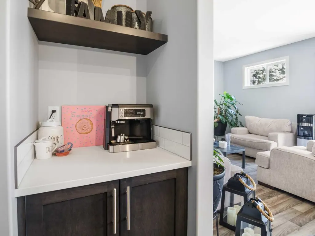 3541 44 Avenue Red Deer AB T4N 3H2
