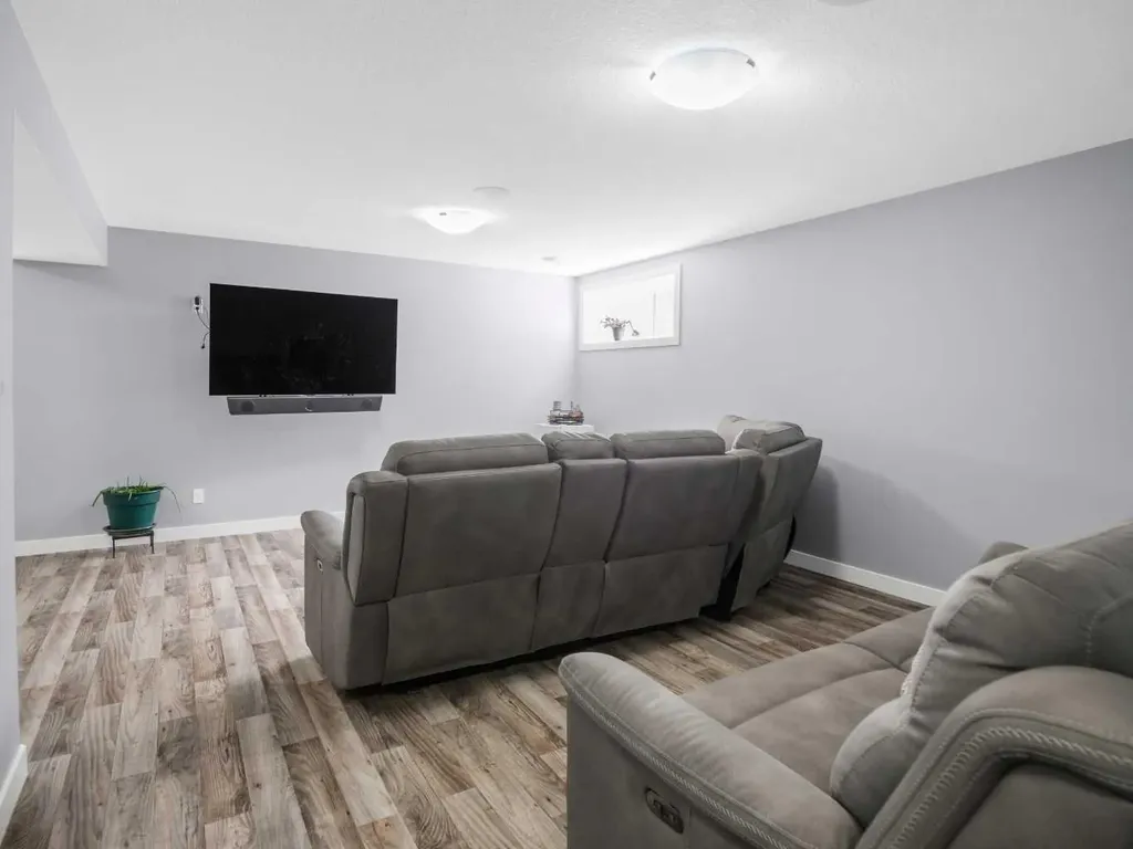 3541 44 Avenue Red Deer AB T4N 3H2