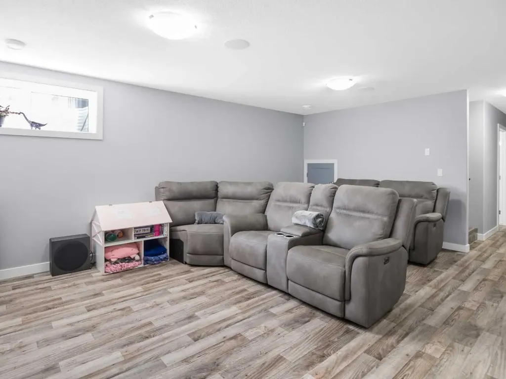 3541 44 Avenue Red Deer AB T4N 3H2