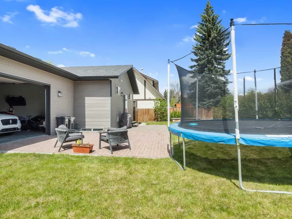 3541 44 Avenue Red Deer AB T4N 3H2