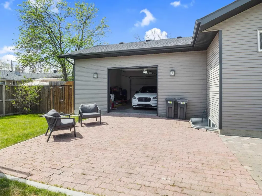 3541 44 Avenue Red Deer AB T4N 3H2