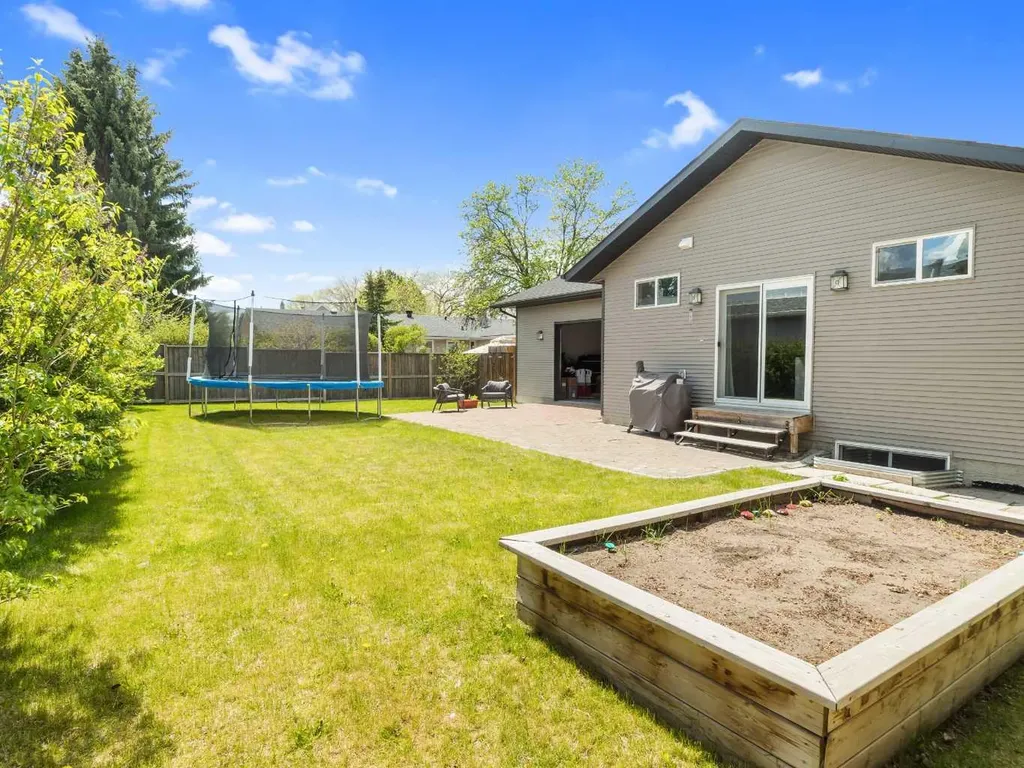 3541 44 Avenue Red Deer AB T4N 3H2