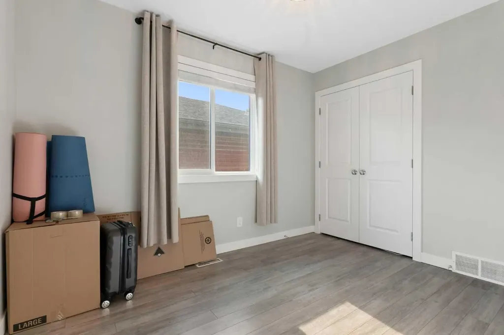 193 River Heights Drive Cochrane AB T4C 0Y1