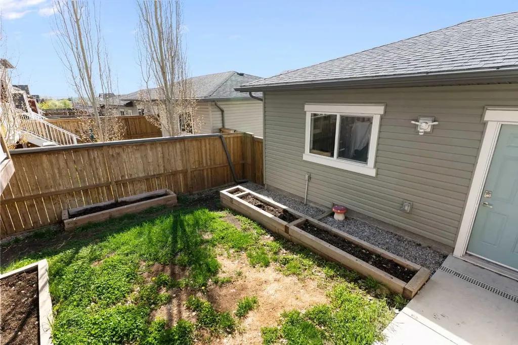 193 River Heights Drive Cochrane AB T4C 0Y1