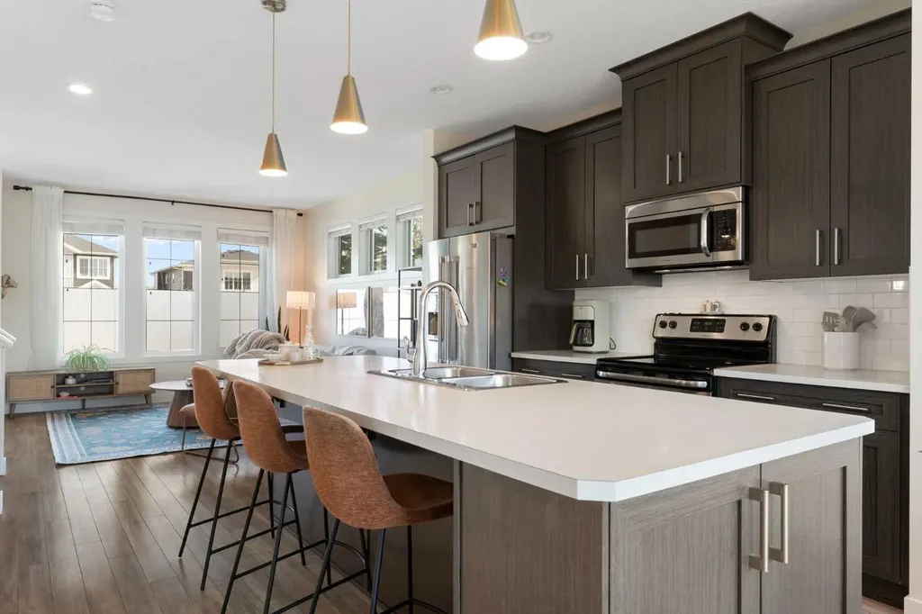 193 River Heights Drive Cochrane AB T4C 0Y1