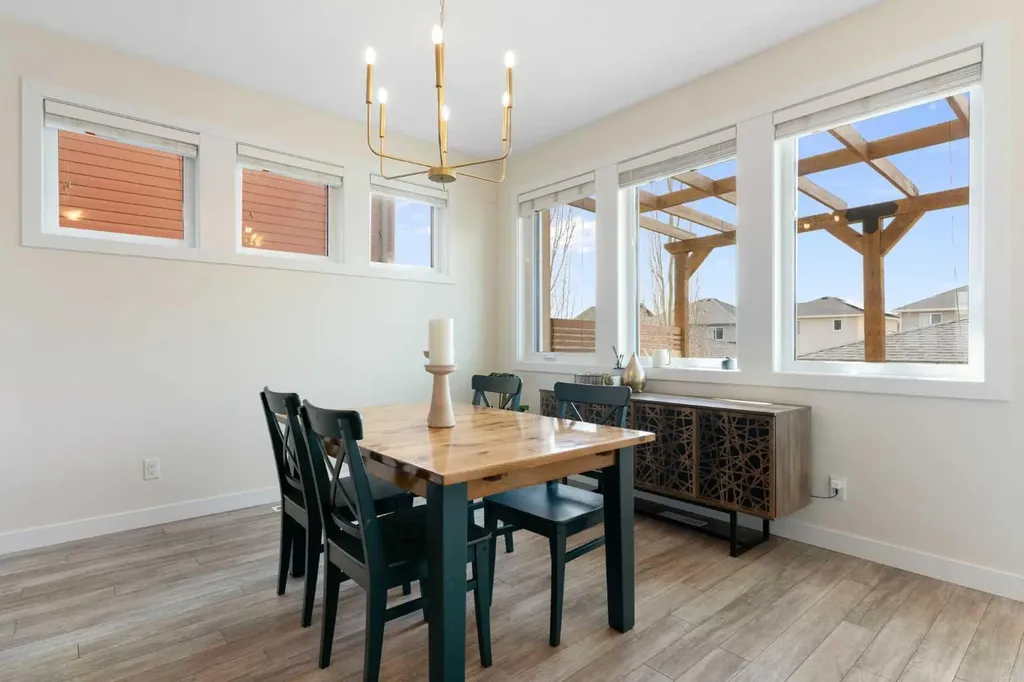 193 River Heights Drive Cochrane AB T4C 0Y1