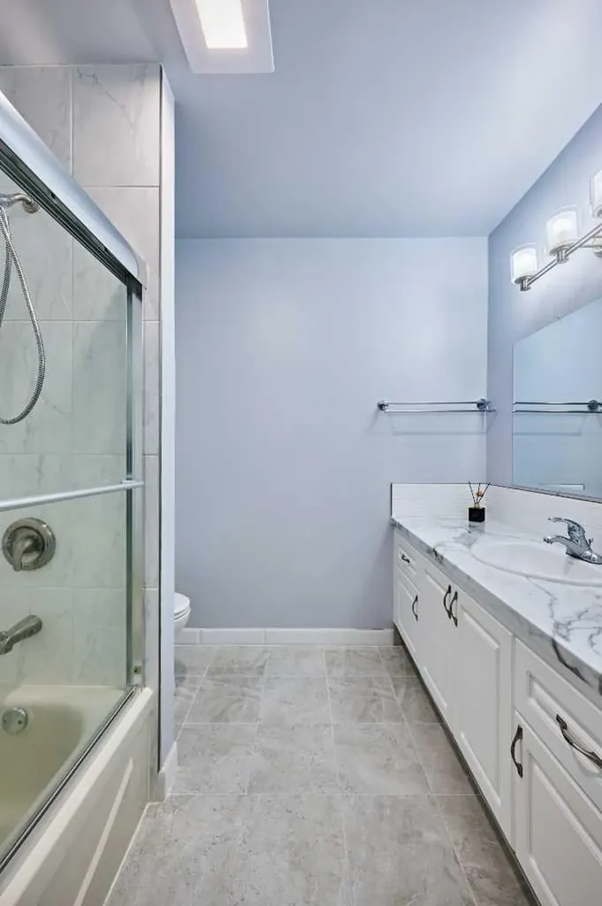 812A 69 Avenue SW Calgary AB T2V 0P3