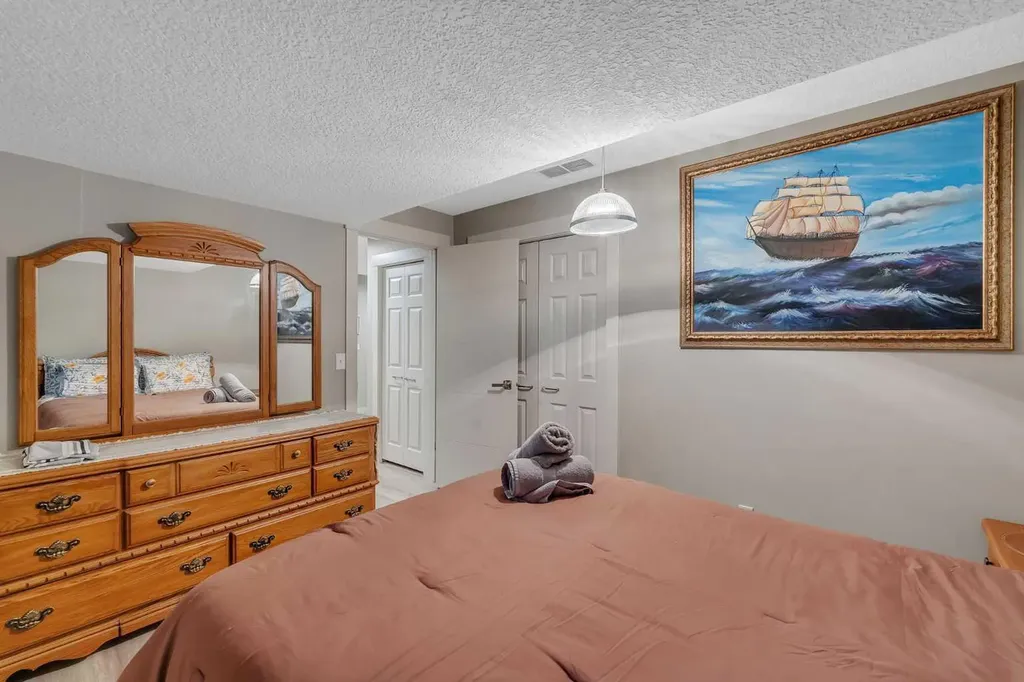 760 West Chestermere Drive Chestermere AB T1X 1B5