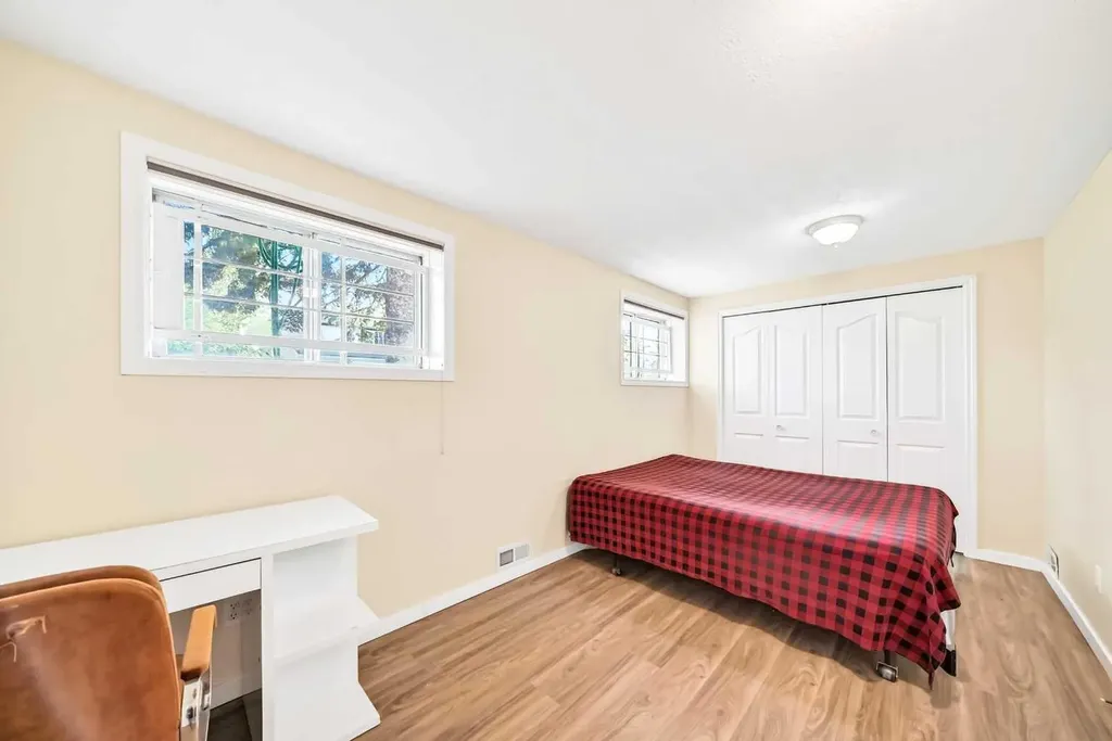 5051 Vantage Crescent NW Calgary AB T3A1X6