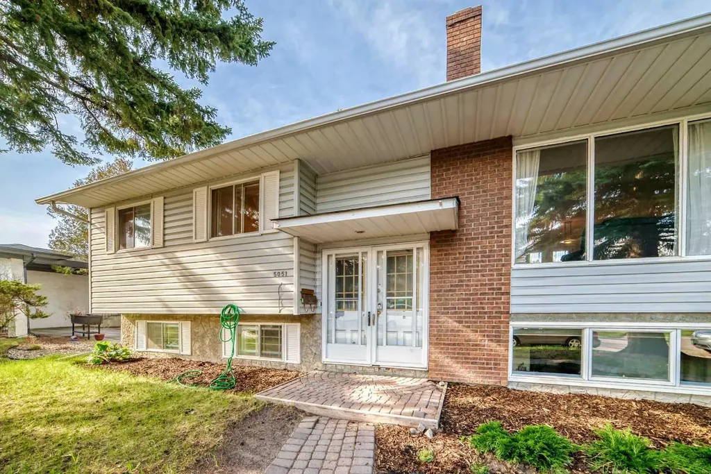5051 Vantage Crescent NW Calgary AB T3A1X6