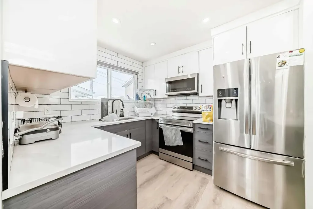 12 Rundleson Way NE Calgary AB T1Y 3N6