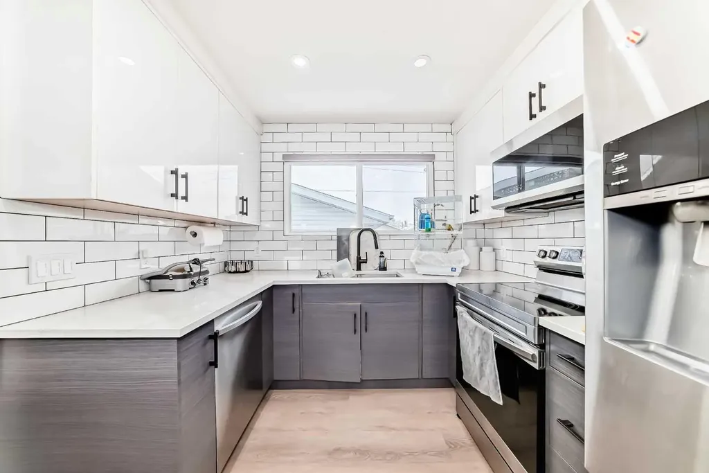 12 Rundleson Way NE Calgary AB T1Y 3N6