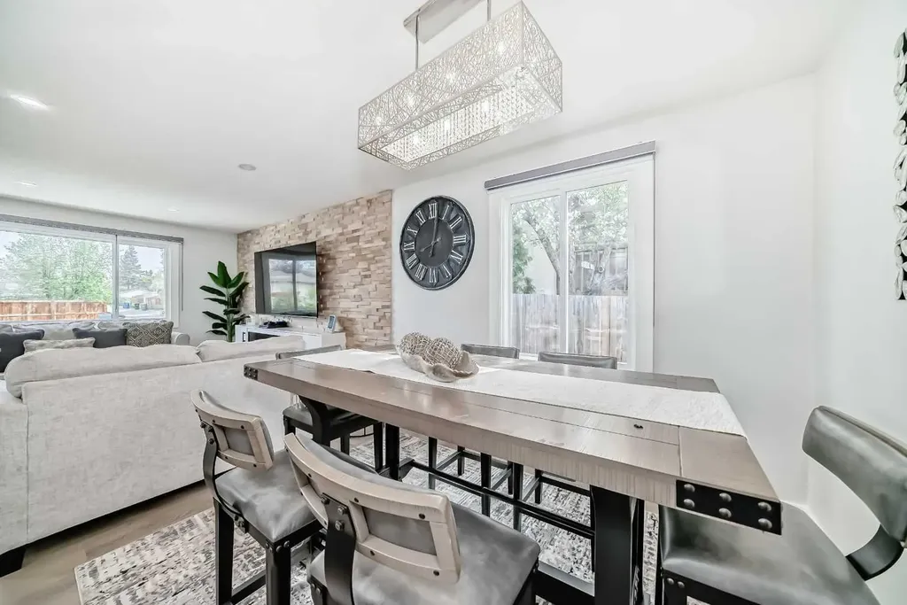 12 Rundleson Way NE Calgary AB T1Y 3N6