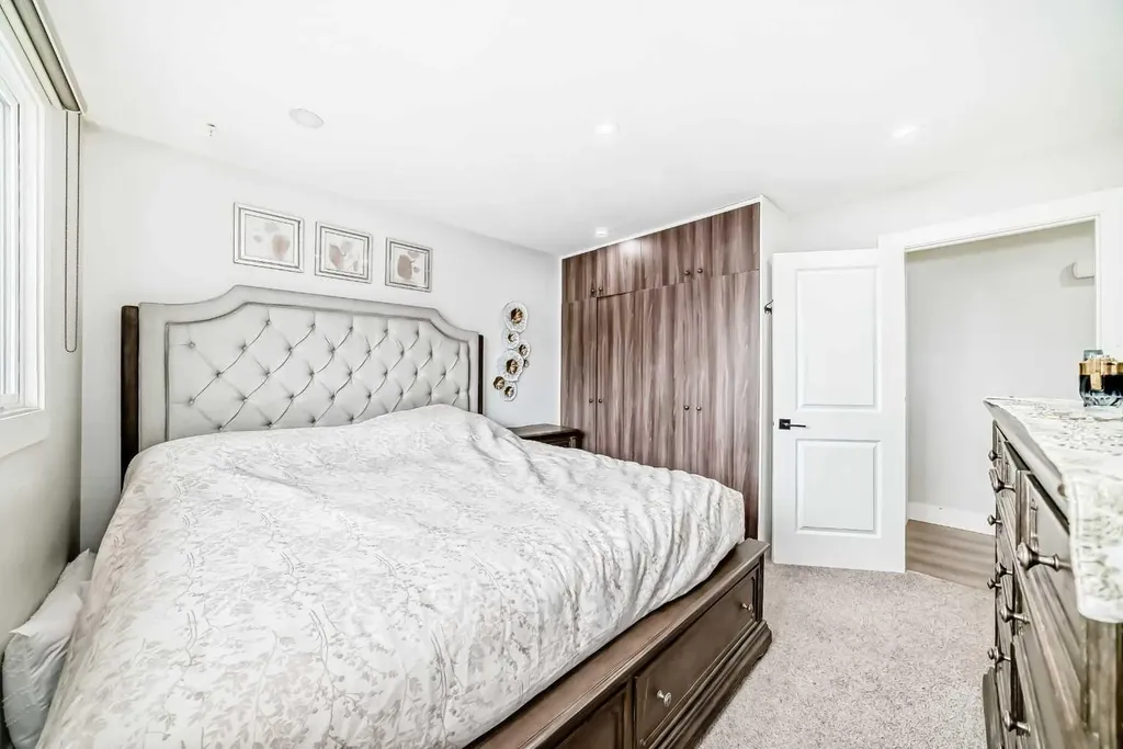 12 Rundleson Way NE Calgary AB T1Y 3N6