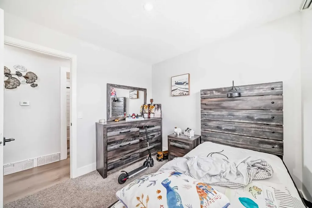 12 Rundleson Way NE Calgary AB T1Y 3N6