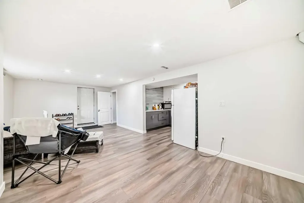 12 Rundleson Way NE Calgary AB T1Y 3N6