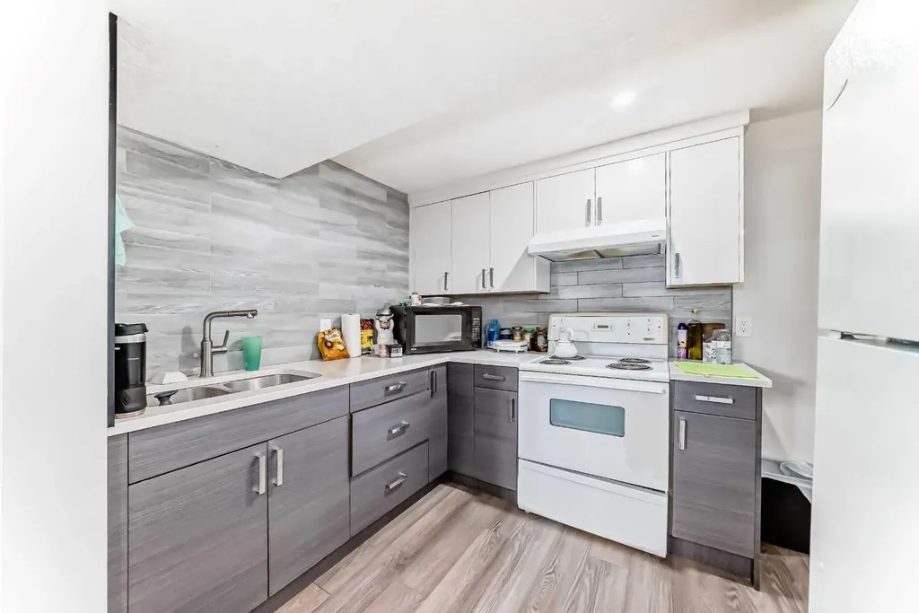12 Rundleson Way NE Calgary AB T1Y 3N6