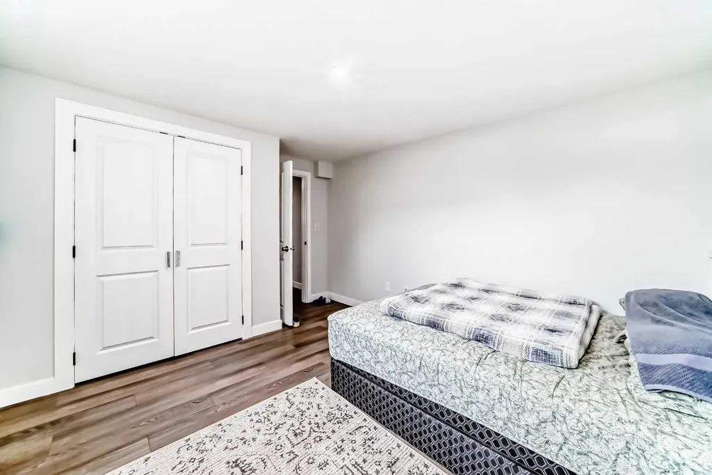 12 Rundleson Way NE Calgary AB T1Y 3N6