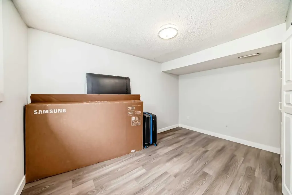 12 Rundleson Way NE Calgary AB T1Y 3N6