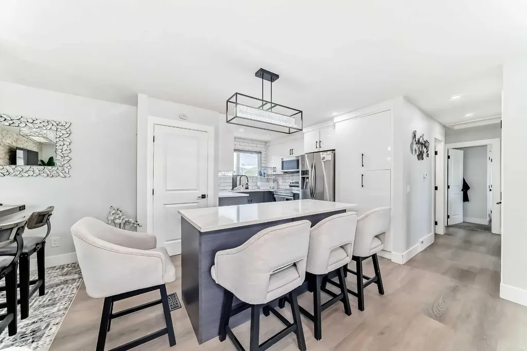 12 Rundleson Way NE Calgary AB T1Y 3N6