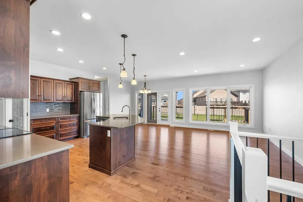 2715 73 Avenue Lloydminster AB T9V 3L7