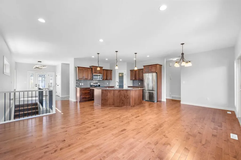 2715 73 Avenue Lloydminster AB T9V 3L7