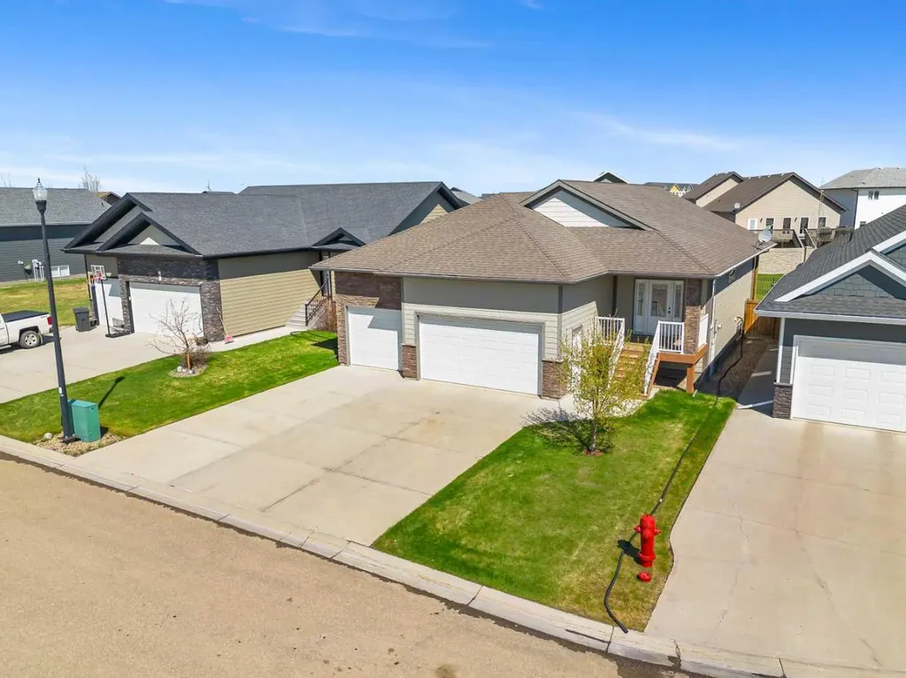 2715 73 Avenue Lloydminster AB T9V 3L7