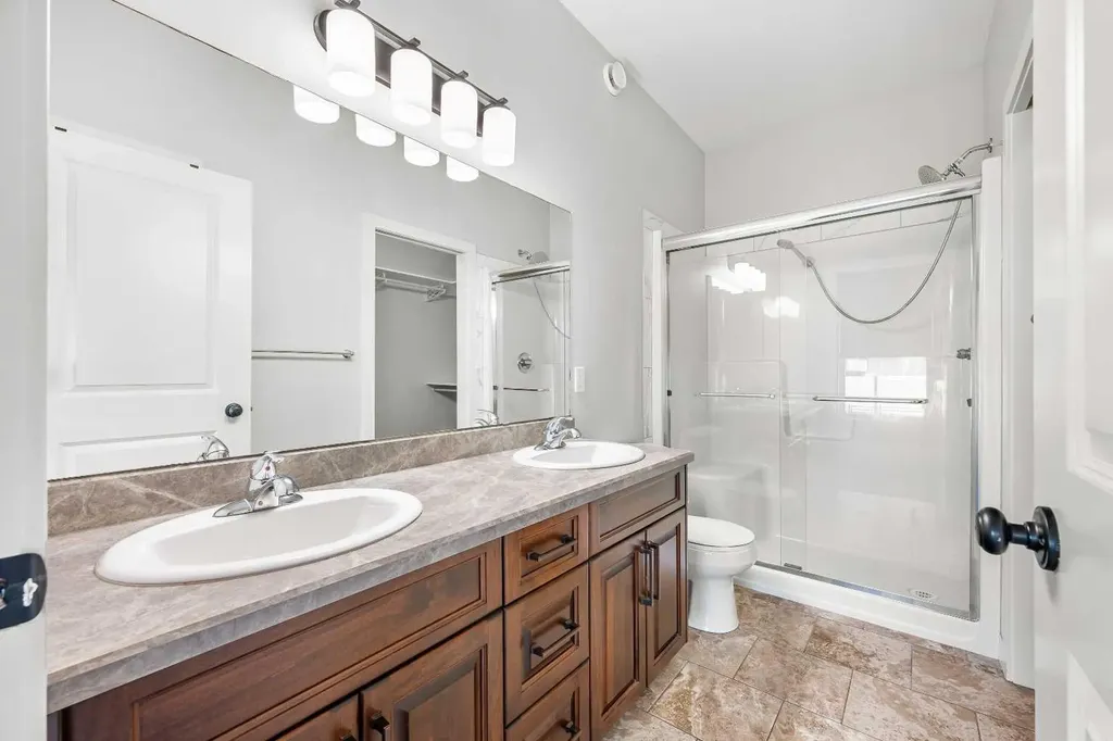 2715 73 Avenue Lloydminster AB T9V 3L7