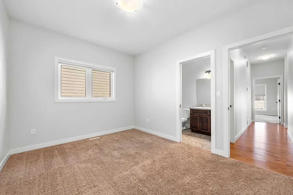 2715 73 Avenue Lloydminster AB T9V 3L7